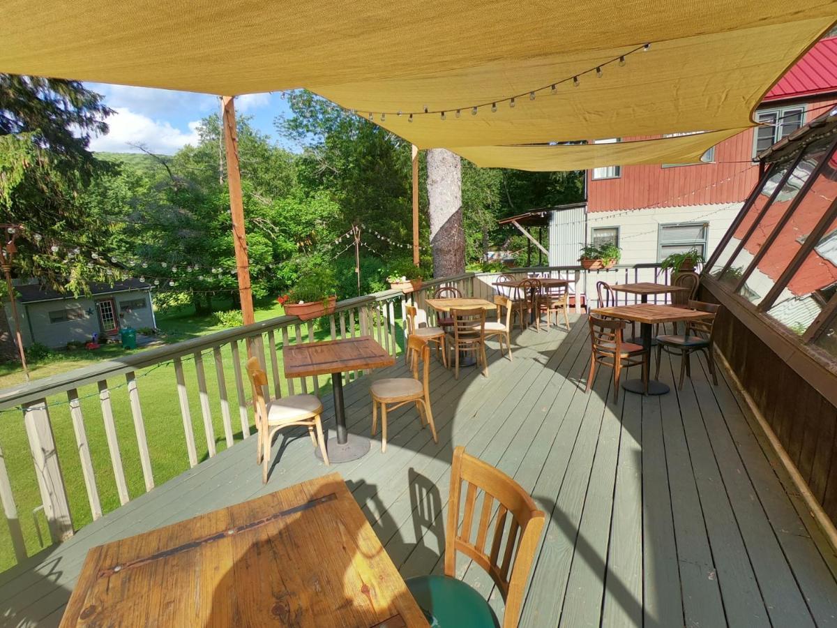 Pine Hill Arms Hotel 외부 사진